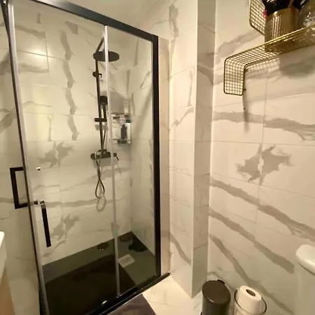 An Elegant & Cozy Lägenhet Amadora