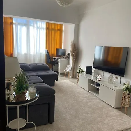 An Elegant & Cozy Appartement