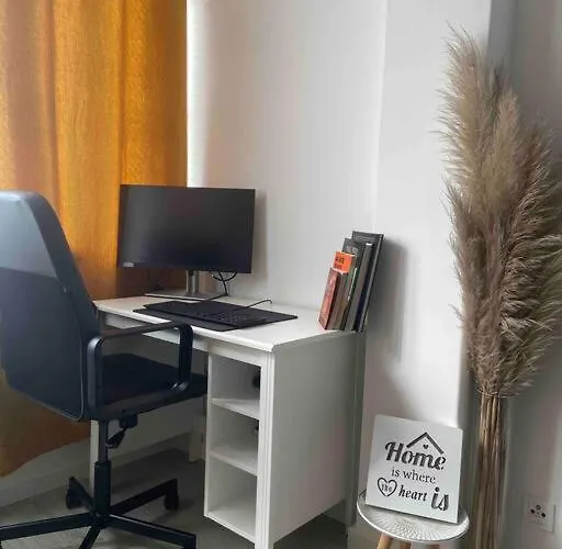 Apartment An Elegant & Cozy